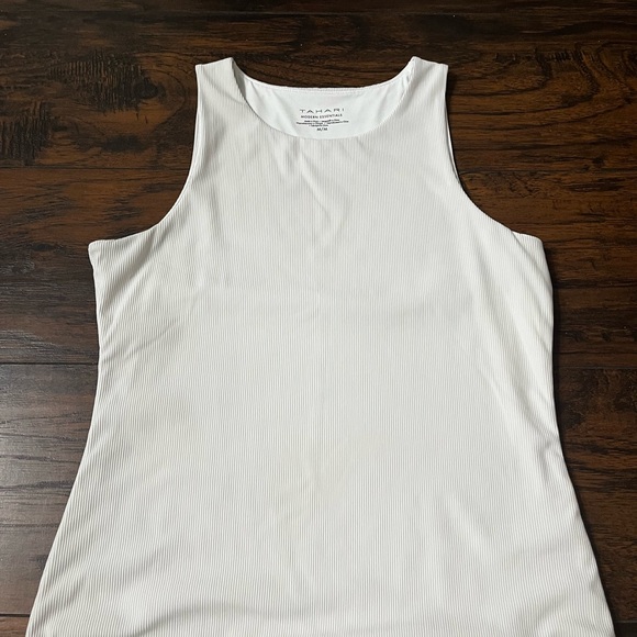 Tahari Women’s Medium White Fitted Sleeveless Tank Top - Picture 3 of 6